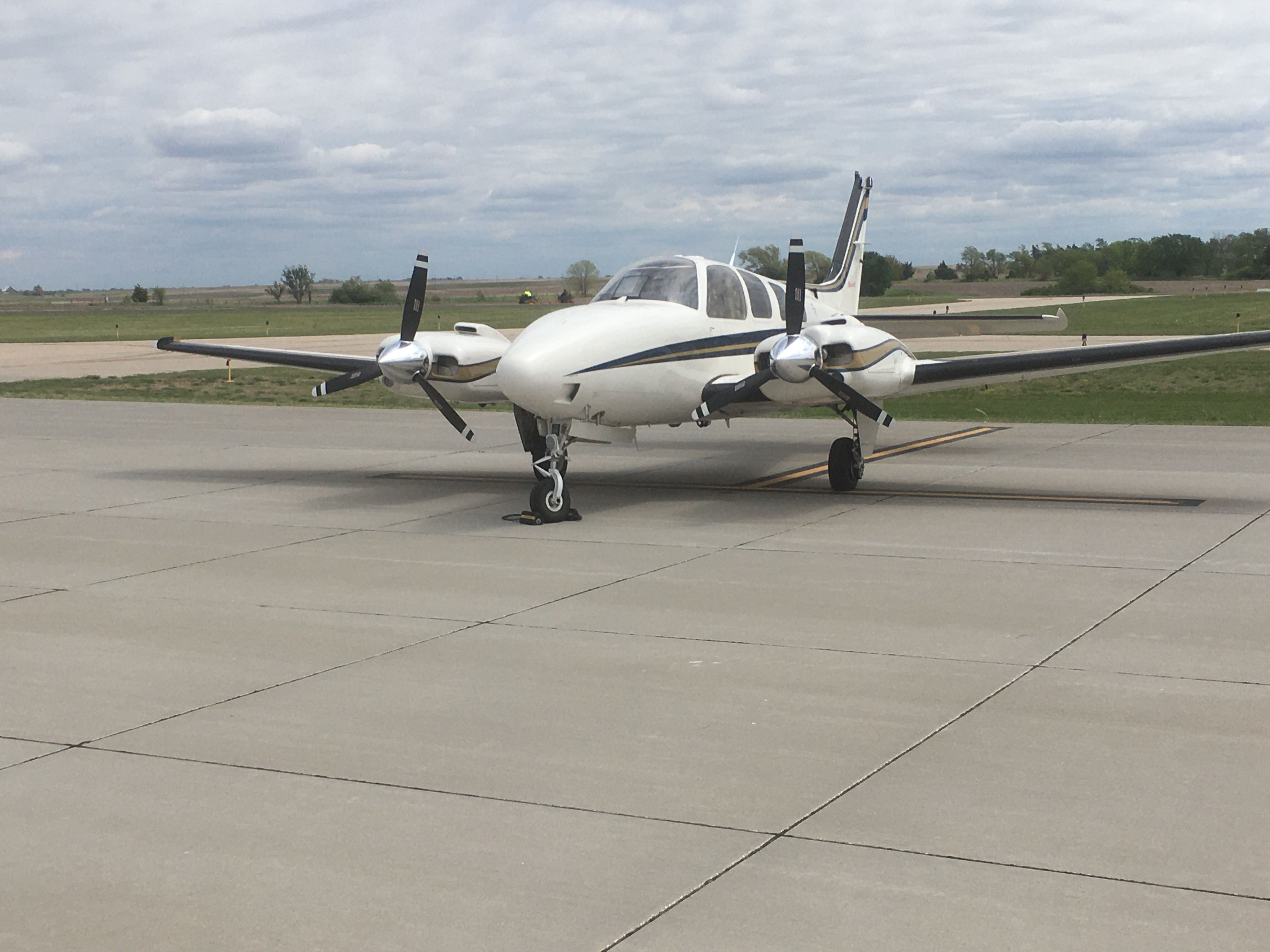 Beechcraft Baron (58) (N77XJ)