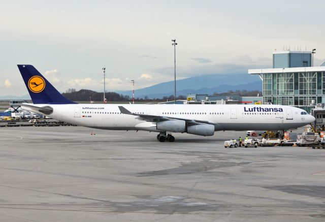 Airbus A340-300 (D-AIGI)