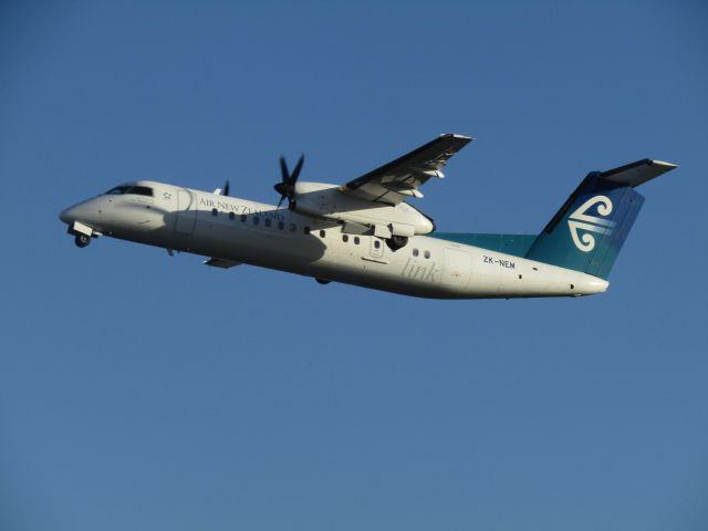 de Havilland Dash 8-300 (ZK-NEM)