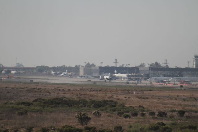 Hawker 800 (XA-AOV) - FINAL APPROACH 27 MMTJ