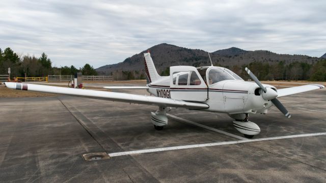 Piper Cherokee (N109GP) - 9GP chilling at Piseco from our short flight from Schenectady with my buddy Julian.