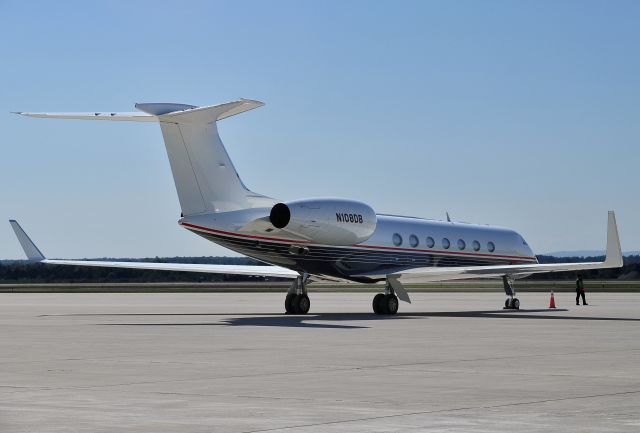 Gulfstream Aerospace Gulfstream V (N108DB) - Seen at KIAD on 10/9/2009.      a href=http://discussions.flightaware.com/profile.php?mode=viewprofile&u=269247  [ concord977 profile ]/a