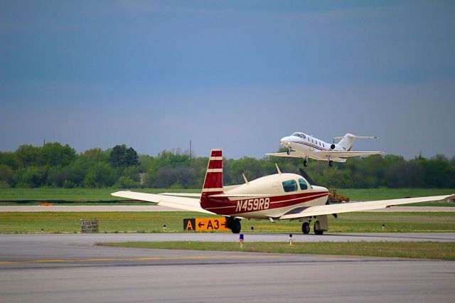 Mooney M-20 (N459RB)