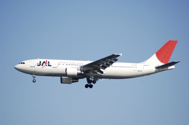BON8377 — - Landing at Haneda Intl Airport 34L on 2010/1/17