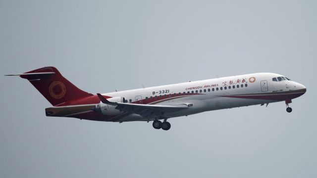 COMAC ARJ-21-700 Xiangfeng (B-3321) - First commercial flight from CTU to SHA