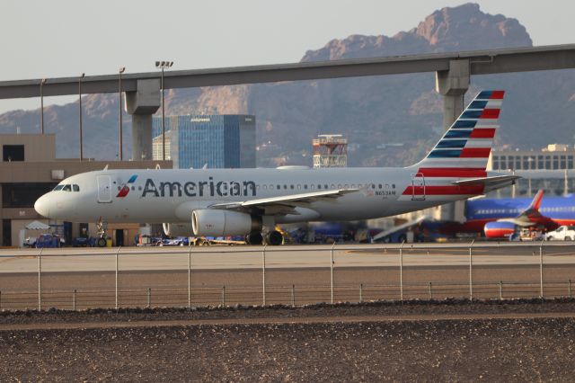 Airbus A320 (N653AW)