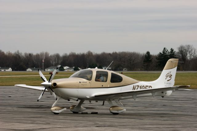 Cirrus SR-22 (N987TM)