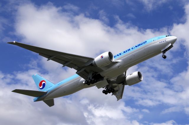 Boeing 777-200 (HL8258) - HL8252 B777-FB5 br /Korean Air Cargo First Flight L/N 1026 C/N 37638