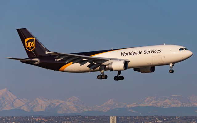 Airbus A300F4-600 (N136UP)