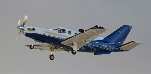 Socata TBM-700 (N8800) - Off 16L.