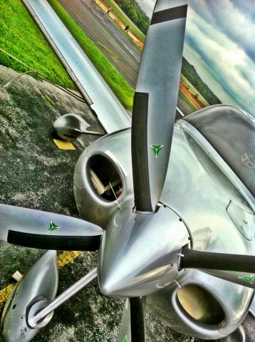 Cirrus SR-22 — - 4 blade prop on a Cirrus SR22T