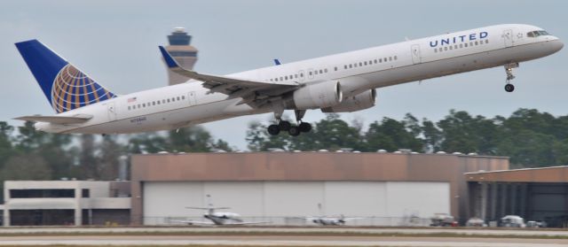 BOEING 757-300 (N73860)