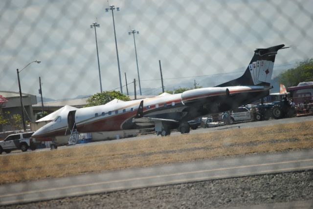 Embraer ERJ-135 (N900EM)