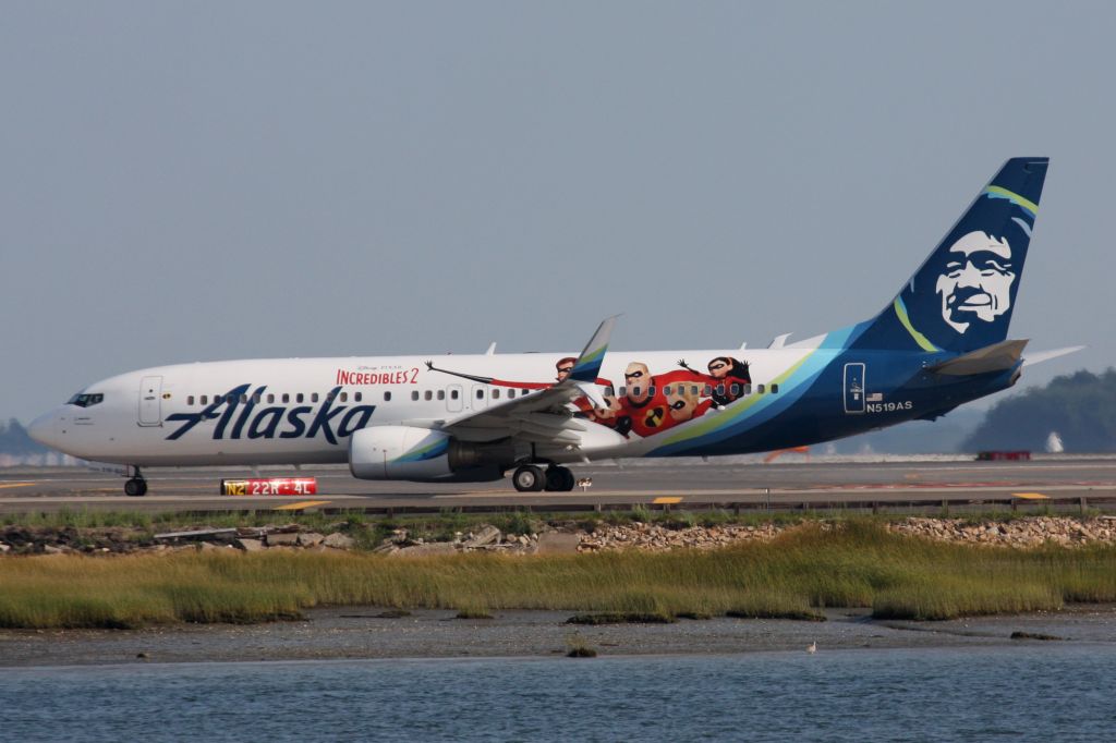 Boeing 737-800 (N519AS)