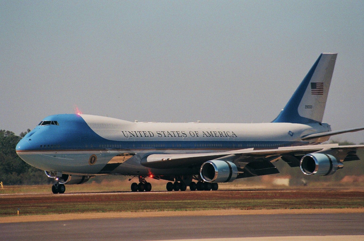 Boeing 747-200 (SAM28000) - Air Force One with President Bush on board in 2008. This was a very lucky shot by a very amateur photographer!