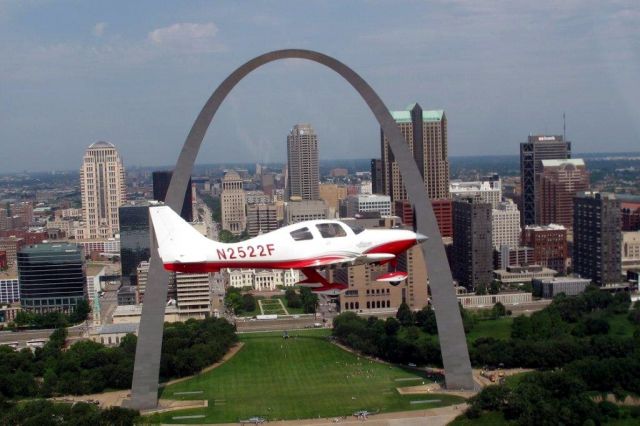 Cessna 400 (N2522F)