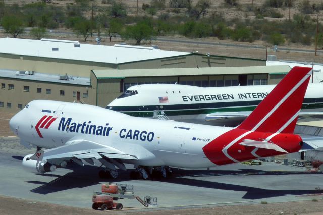 Boeing 747-400 (PH-MPP) - Apr. 19, 2009