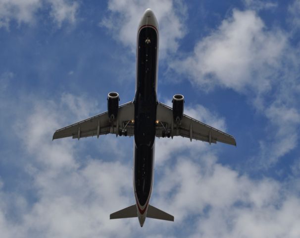 Airbus A321 (N179UW)