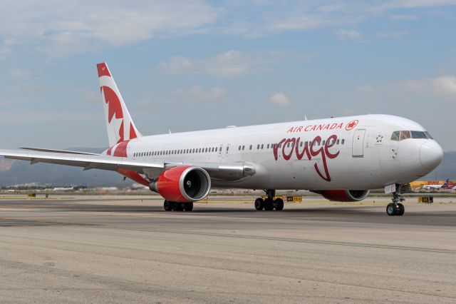 BOEING 767-300 (C-GEOQ)