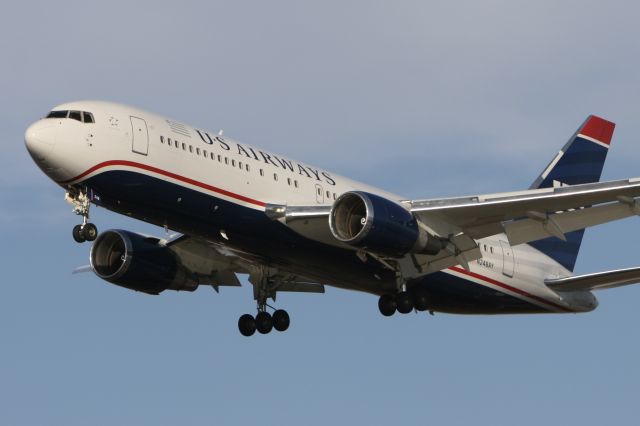 BOEING 767-200 (N248AY) - November 25, 2007 - approached Philadelphia 