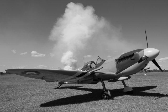 SUPERMARINE Spitfire (VH-SFG)