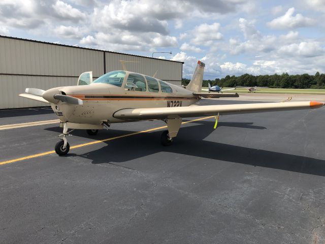 Beechcraft Bonanza (33) (N722V)