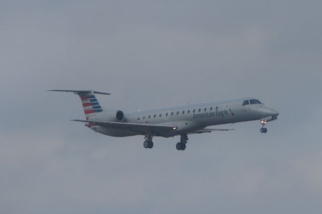 Embraer ERJ-145 (N687JS)