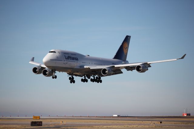 Boeing 747-400 (D-ABVE)