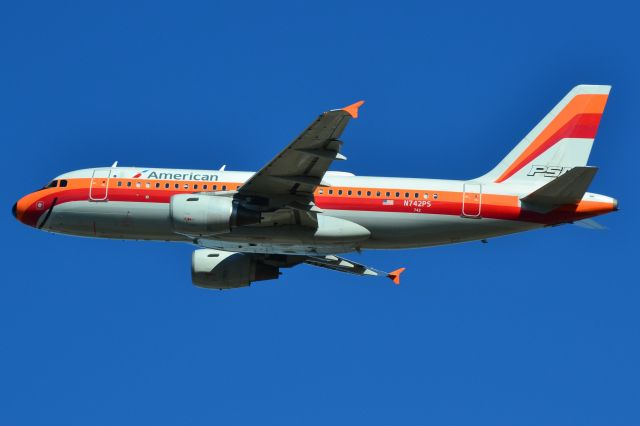 Airbus A319 (N742PS) - Departing KCLT- 1/20/19