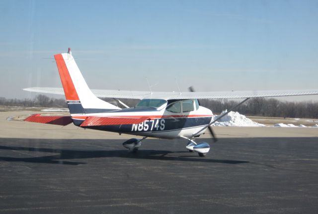 Cessna Skylane (N8574S)