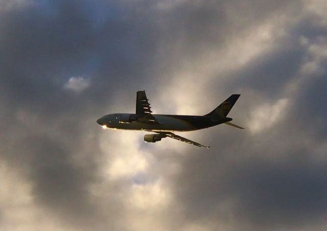 Airbus A300F4-600 (N154UP)