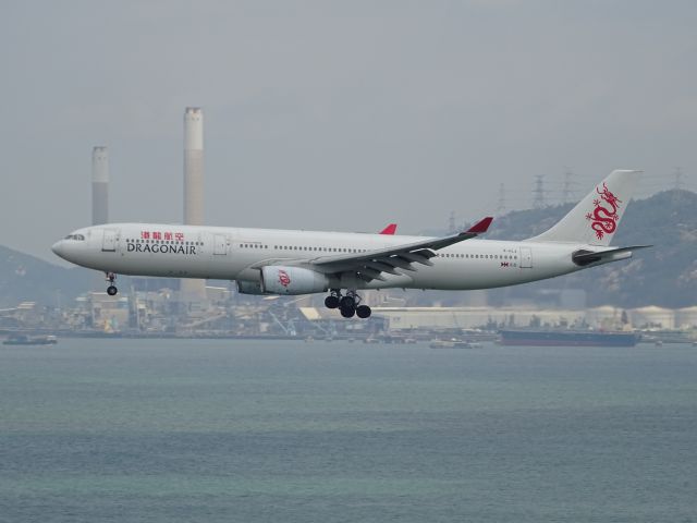 Airbus A330-300 (B-HLA)