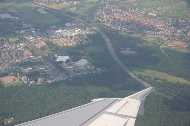 Airbus A319 (G-EUOC) - July 3, 2005 - approached Frankfurt, Germany 
