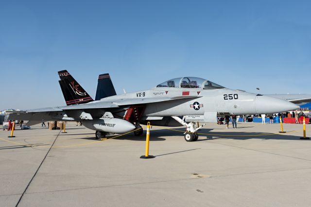 McDonnell Douglas FA-18 Hornet (16-6673)