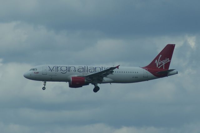 Airbus A320 (EI-DEO) - Virgin Atlantic A320-214 cn2486 lse Aer Lingus