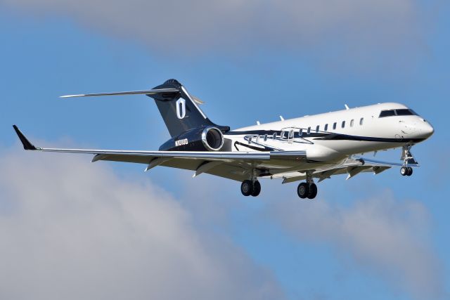 Bombardier Global Express (N101UD) - 5-L 10-08-22