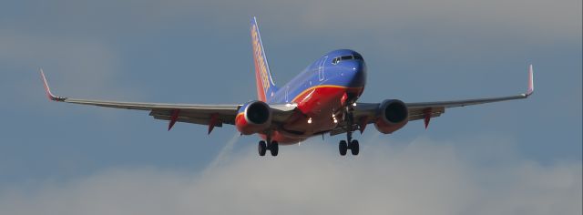 Boeing 737-700 (N769SW)