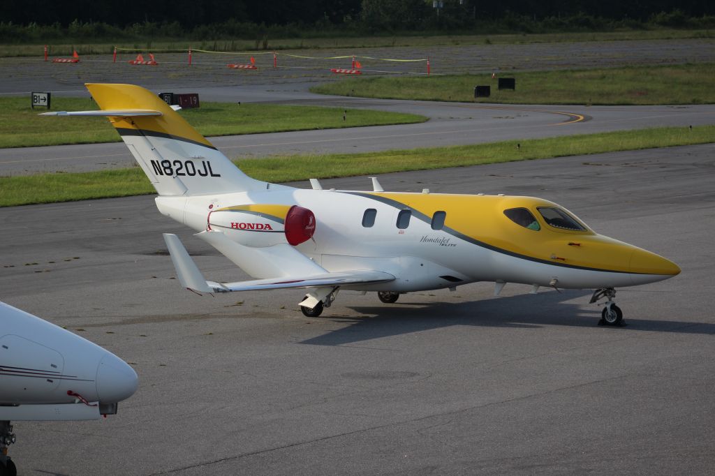 Honda HondaJet (N820JL)