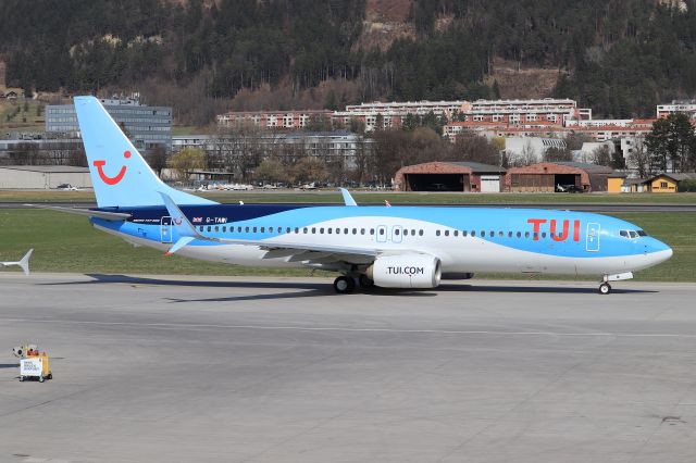 Boeing 737-800 (G-TAWI)