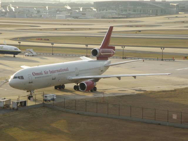 McDonnell Douglas DC-10 (N621AX)