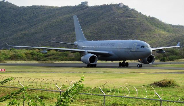 Airbus A330-200 (ZZ336)