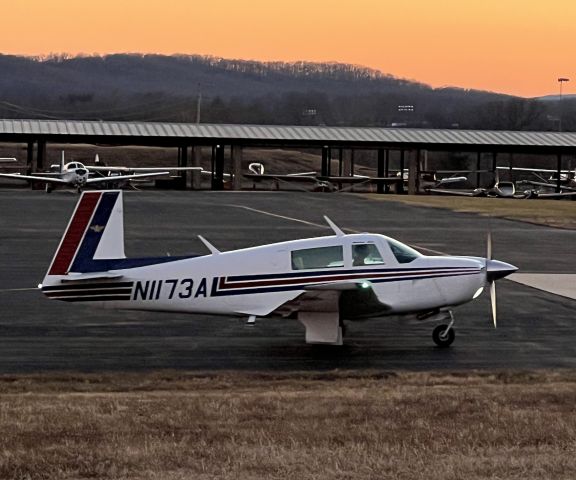 Mooney M-20 (N1173A) - 1982 MOONEY M20J