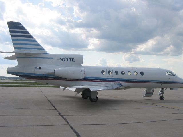 Dassault Falcon 50 (N77TE)