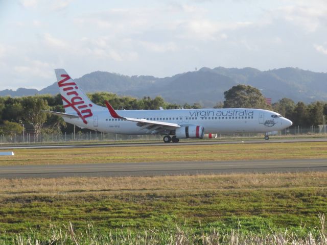 Boeing 737-800 (VH-YFU)