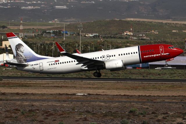 Boeing 737-800 (LN-NGN)