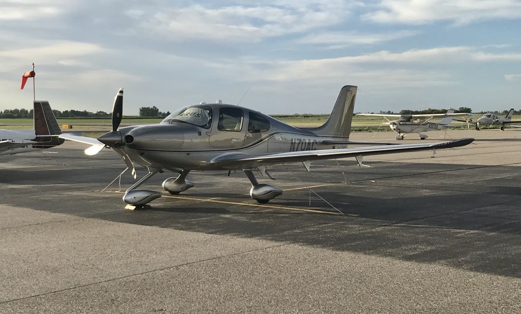 Cirrus SR22 Turbo (N70AC)