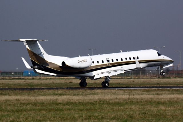 Embraer ERJ-135 (G-HUBY)