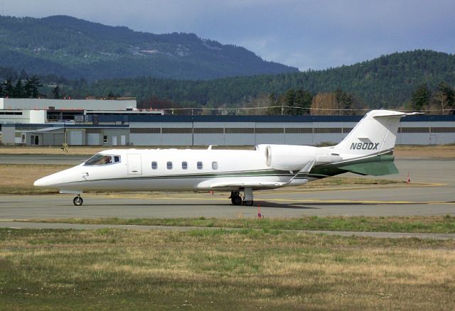 Learjet 60 (N80DX)