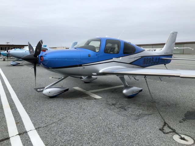 Cirrus SR22 Turbo (N895JJ)