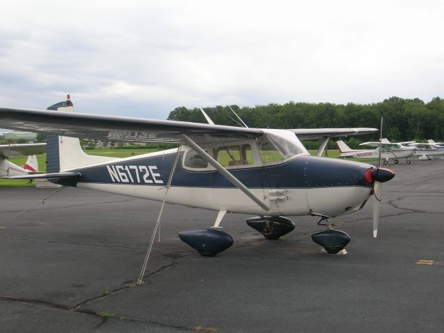 Cessna Skyhawk (N6172E)